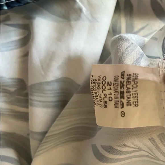 New Collection Italy. Reversible Leaf/Polka Dot Strappy Top - Picture 3 of 4